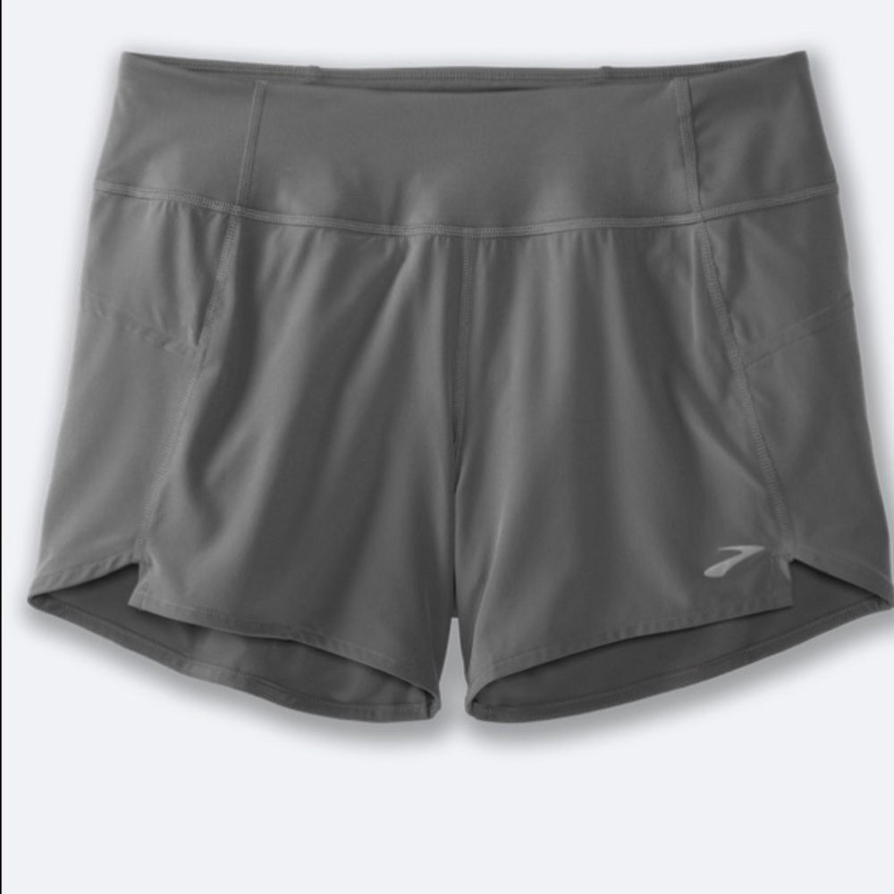 NWT Brooks Medium Women’s Chaser 5” Running Shorts